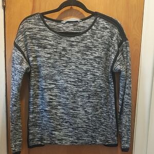 Athleta Marled Size Large Black and Gray Sweater